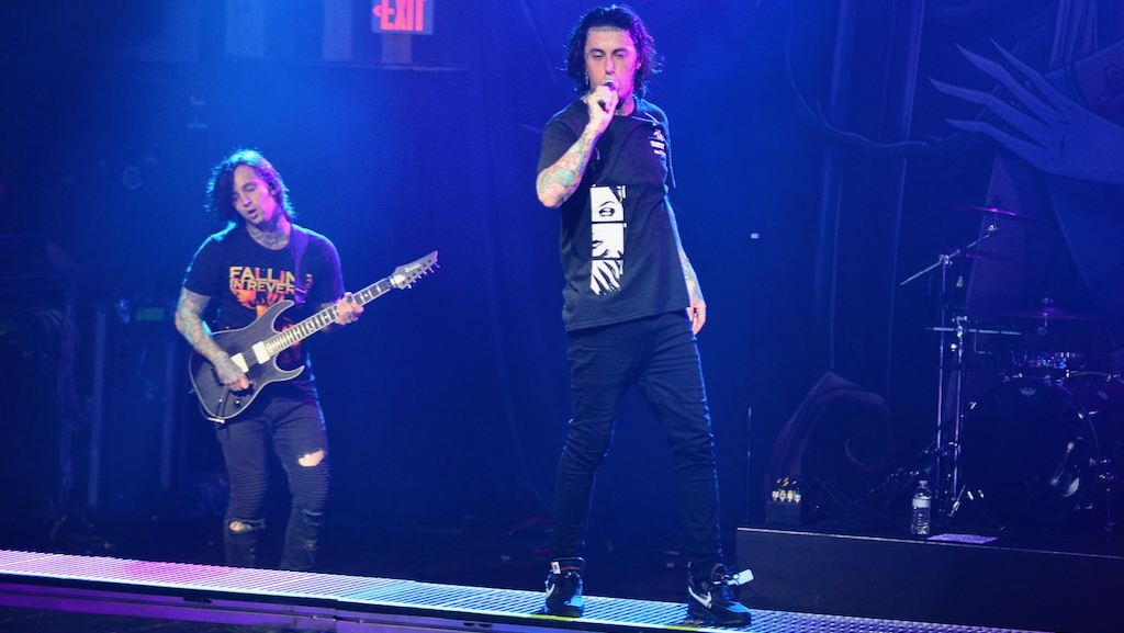 Max Georgiev (l.) und Ronnie Radke beim Falling In Reverse-Gig am 12. Februar 2020 in Fort Lauderdale